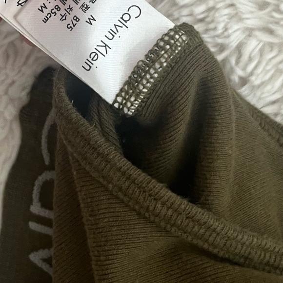 Calvin Klein Body Unlined Keyhole Bralette - Picture 4 of 5